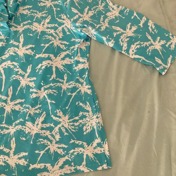 Lulu-B ruffle v-neck 3/4 sleeve top - Picture 2 of 5